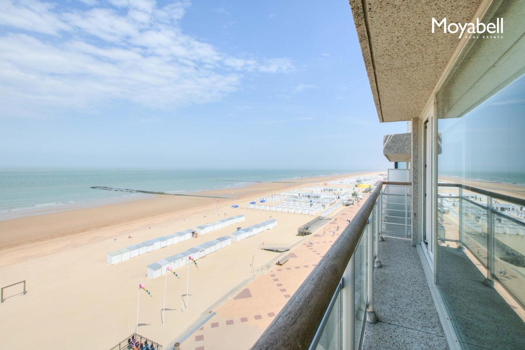 Appartementen Op De Zeedijk In Knokke Op De 1E, 3E, 4E En 7E Verdieping Εξωτερικό φωτογραφία